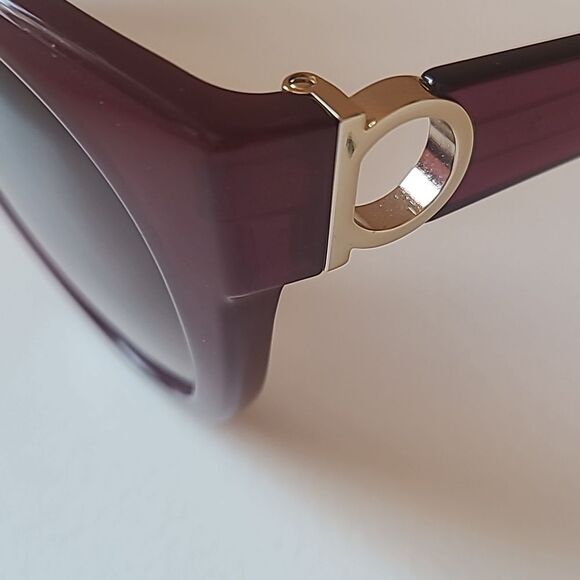 Salvatore Ferragamo Classic Logo Teacup 52mm Round Purple Red Magenta Sunglasses - Picture 13 of 14